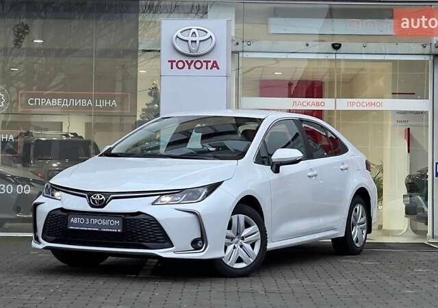 Белый Тойота Королла, объемом двигателя 1.6 л и пробегом 6 тыс. км за 23343 $, фото 1 на Automoto.ua