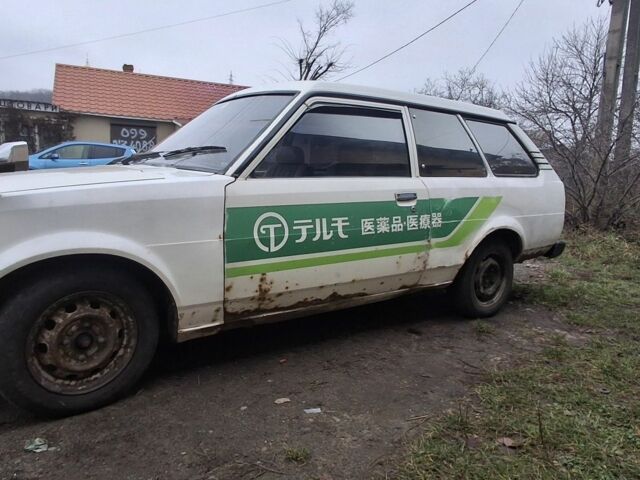 Белый Тойота Королла, объемом двигателя 0 л и пробегом 425 тыс. км за 1304 $, фото 1 на Automoto.ua