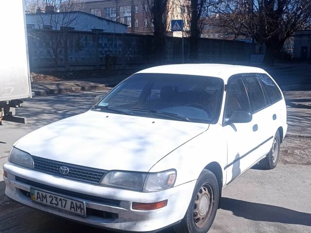 Білий Тойота Королла, об'ємом двигуна 1.6 л та пробігом 310 тис. км за 2400 $, фото 1 на Automoto.ua