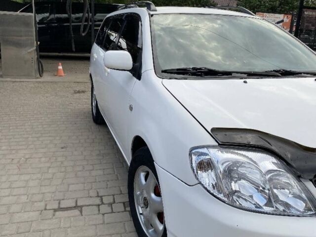 Білий Тойота Королла, об'ємом двигуна 1.6 л та пробігом 380 тис. км за 4000 $, фото 1 на Automoto.ua