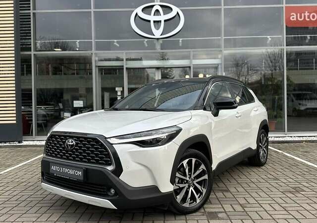 Белый Тойота Королла, объемом двигателя 1.99 л и пробегом 19 тыс. км за 37740 $, фото 1 на Automoto.ua