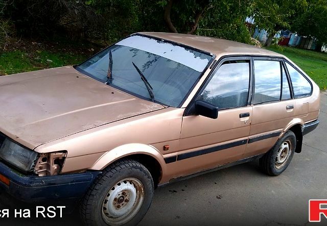 Бежевый Тойота Королла, объемом двигателя 1.8 л и пробегом 250 тыс. км за 400 $, фото 1 на Automoto.ua