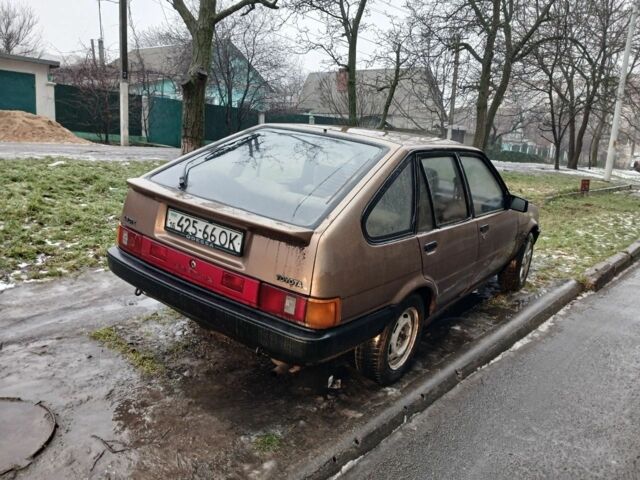 Бежевый Тойота Королла, объемом двигателя 1 л и пробегом 777 тыс. км за 500 $, фото 1 на Automoto.ua