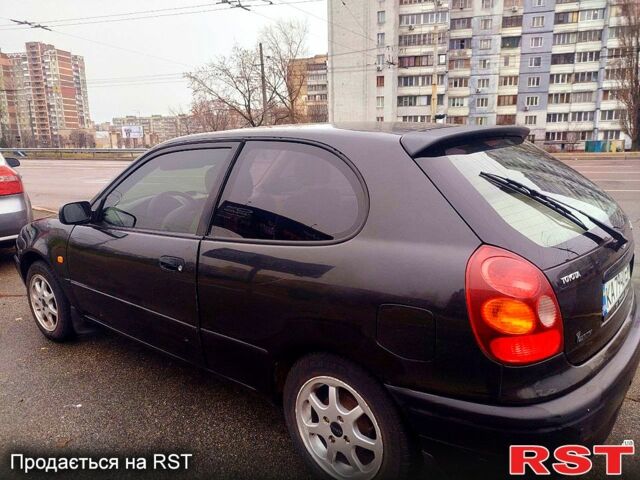 Черный Тойота Королла, объемом двигателя 1.4 л и пробегом 221 тыс. км за 2600 $, фото 1 на Automoto.ua