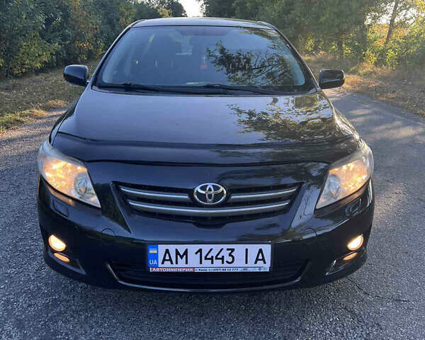 Черный Тойота Королла, объемом двигателя 1.6 л и пробегом 230 тыс. км за 6500 $, фото 1 на Automoto.ua