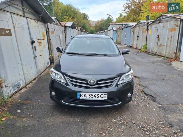 Черный Тойота Королла, объемом двигателя 1.6 л и пробегом 111 тыс. км за 8000 $, фото 1 на Automoto.ua