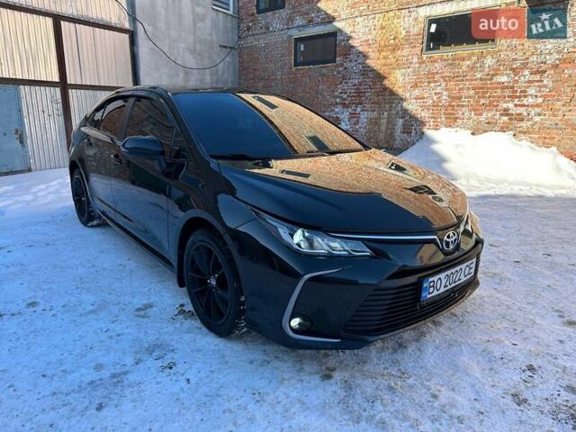 Черный Тойота Королла, объемом двигателя 1.6 л и пробегом 139 тыс. км за 15700 $, фото 1 на Automoto.ua