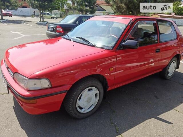 Красный Тойота Королла, объемом двигателя 1.6 л и пробегом 450 тыс. км за 2000 $, фото 1 на Automoto.ua