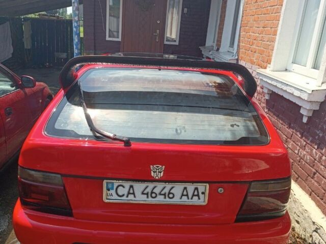 Червоний Тойота Королла, об'ємом двигуна 1.6 л та пробігом 250 тис. км за 1094 $, фото 1 на Automoto.ua