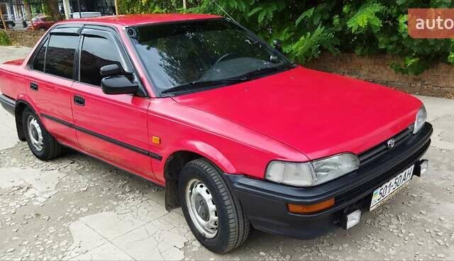 Красный Тойота Королла, объемом двигателя 1.32 л и пробегом 345 тыс. км за 1800 $, фото 1 на Automoto.ua