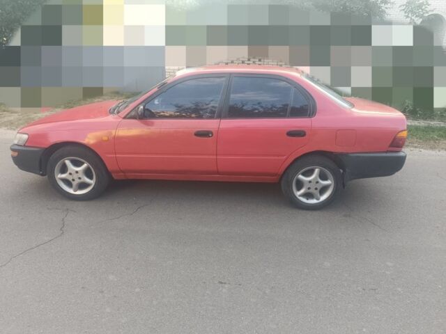 Красный Тойота Королла, объемом двигателя 2 л и пробегом 500 тыс. км за 1800 $, фото 1 на Automoto.ua