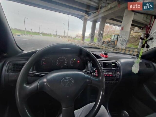 Красный Тойота Королла, объемом двигателя 1.4 л и пробегом 422 тыс. км за 2200 $, фото 1 на Automoto.ua