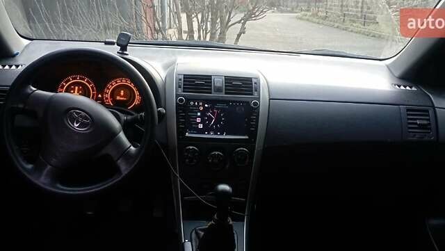 Красный Тойота Королла, объемом двигателя 1.6 л и пробегом 227 тыс. км за 5000 $, фото 1 на Automoto.ua