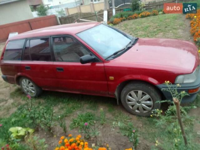 Красный Тойота Королла, объемом двигателя 1.3 л и пробегом 387 тыс. км за 2299 $, фото 1 на Automoto.ua