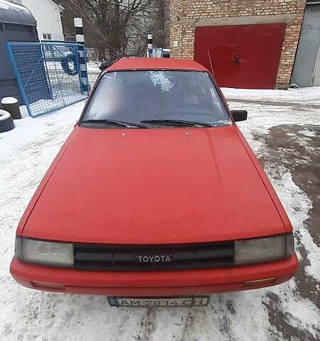 Красный Тойота Королла, объемом двигателя 1.6 л и пробегом 380 тыс. км за 350 $, фото 1 на Automoto.ua