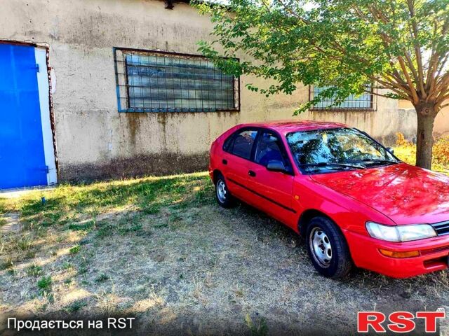 Тойота Королла, объемом двигателя 1.3 л и пробегом 200 тыс. км за 2200 $, фото 1 на Automoto.ua