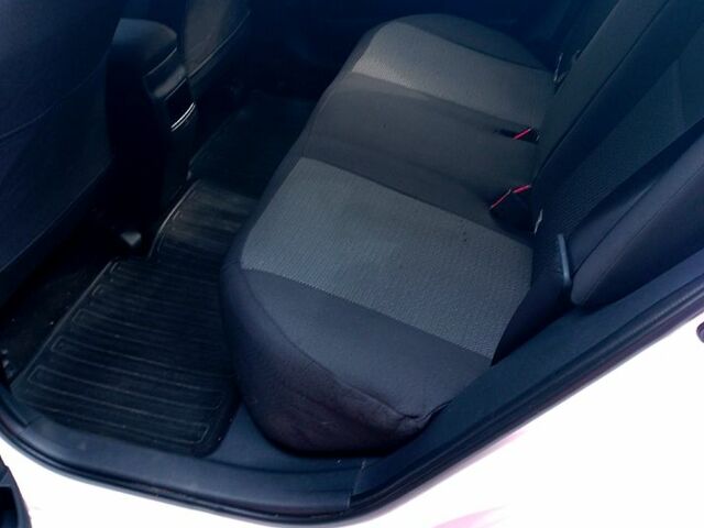 Тойота Королла, объемом двигателя 1.3 л и пробегом 176 тыс. км за 9500 $, фото 1 на Automoto.ua