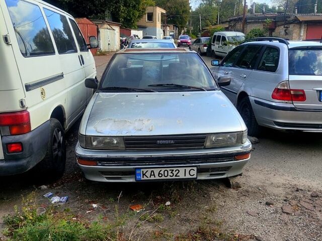 Сірий Тойота Королла, об'ємом двигуна 1.6 л та пробігом 380 тис. км за 1000 $, фото 1 на Automoto.ua