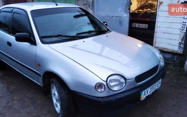 Серый Тойота Королла, объемом двигателя 1.33 л и пробегом 300 тыс. км за 2600 $, фото 1 на Automoto.ua