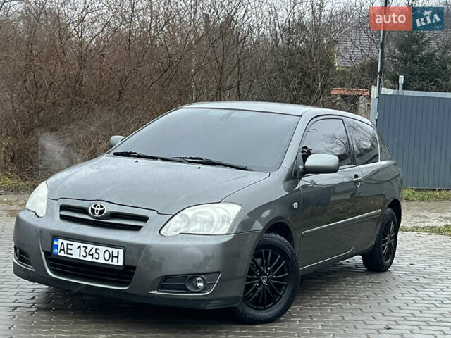 Сірий Тойота Королла, об'ємом двигуна 1.4 л та пробігом 261 тис. км за 4999 $, фото 1 на Automoto.ua