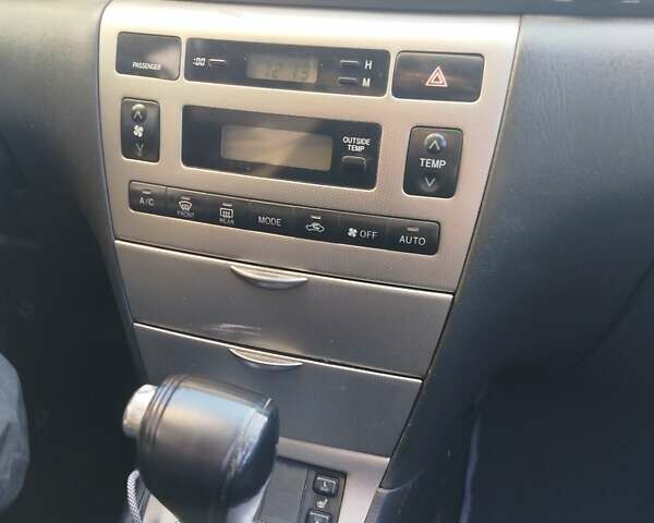 Серый Тойота Королла, объемом двигателя 1.6 л и пробегом 400 тыс. км за 3500 $, фото 1 на Automoto.ua