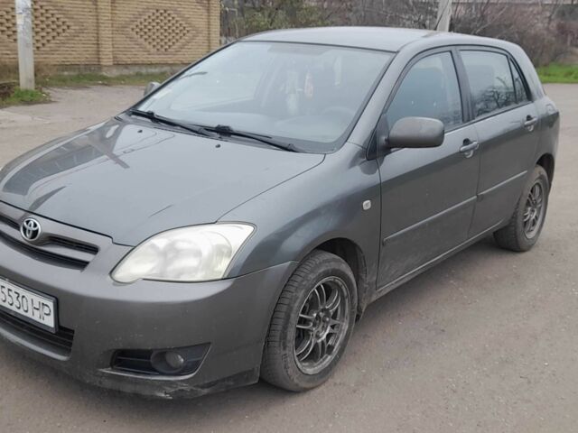 Серый Тойота Королла, объемом двигателя 1.6 л и пробегом 265 тыс. км за 5200 $, фото 1 на Automoto.ua