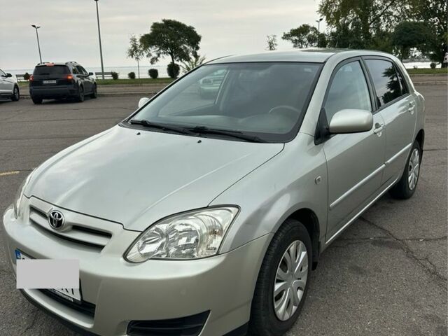 Серый Тойота Королла, объемом двигателя 1.6 л и пробегом 168 тыс. км за 6300 $, фото 1 на Automoto.ua