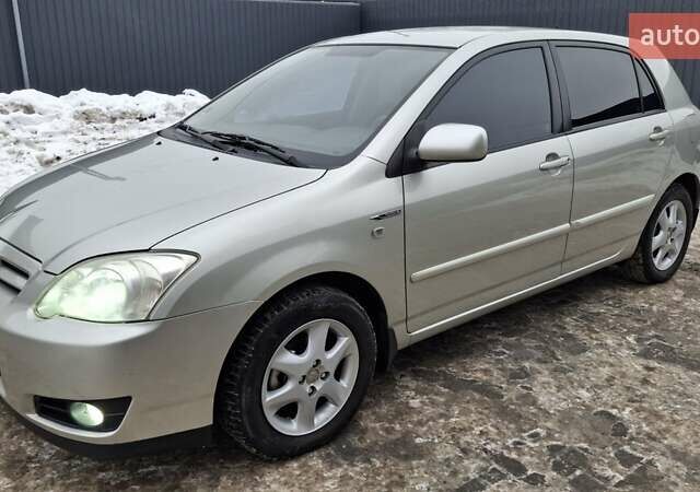 Серый Тойота Королла, объемом двигателя 1.6 л и пробегом 192 тыс. км за 5900 $, фото 1 на Automoto.ua