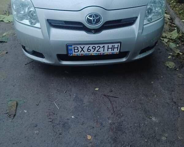 Серый Тойота Королла, объемом двигателя 2.23 л и пробегом 304 тыс. км за 6500 $, фото 1 на Automoto.ua