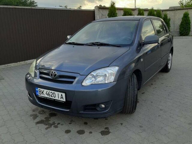 Сірий Тойота Королла, об'ємом двигуна 1.4 л та пробігом 250 тис. км за 5300 $, фото 1 на Automoto.ua