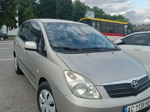 Серый Тойота Королла, объемом двигателя 2 л и пробегом 400 тыс. км за 4500 $, фото 1 на Automoto.ua