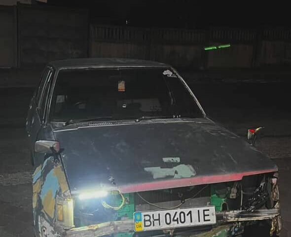 Сірий Тойота Королла, об'ємом двигуна 1.5 л та пробігом 280 тис. км за 360 $, фото 1 на Automoto.ua