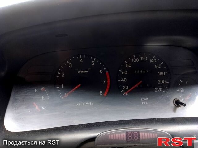 Серый Тойота Королла, объемом двигателя 1.3 л и пробегом 444 тыс. км за 1500 $, фото 1 на Automoto.ua