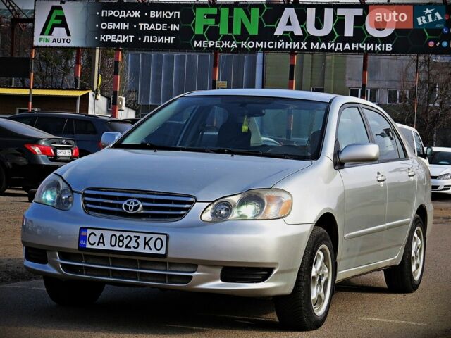 Сірий Тойота Королла, об'ємом двигуна 1.8 л та пробігом 238 тис. км за 3950 $, фото 1 на Automoto.ua