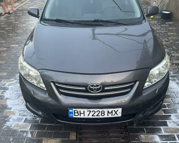 Сірий Тойота Королла, об'ємом двигуна 1.6 л та пробігом 275 тис. км за 5300 $, фото 1 на Automoto.ua