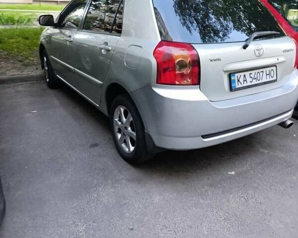 Серый Тойота Королла, объемом двигателя 1.6 л и пробегом 153 тыс. км за 7400 $, фото 1 на Automoto.ua