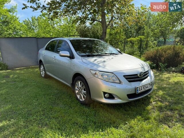 Сірий Тойота Королла, об'ємом двигуна 1.59 л та пробігом 255 тис. км за 5500 $, фото 1 на Automoto.ua