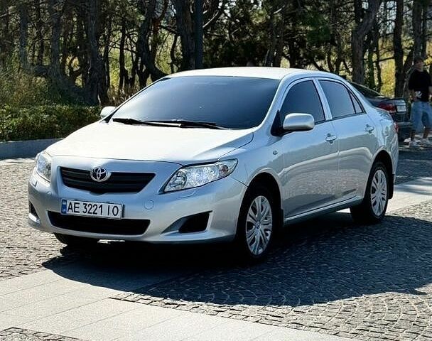 Серый Тойота Королла, объемом двигателя 1.6 л и пробегом 239 тыс. км за 7400 $, фото 1 на Automoto.ua