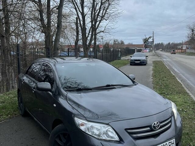 Сірий Тойота Королла, об'ємом двигуна 1.6 л та пробігом 230 тис. км за 5800 $, фото 1 на Automoto.ua