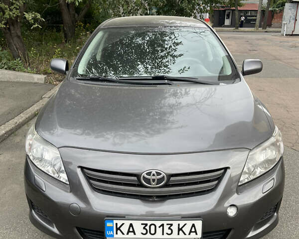 Серый Тойота Королла, объемом двигателя 1.6 л и пробегом 300 тыс. км за 5500 $, фото 1 на Automoto.ua