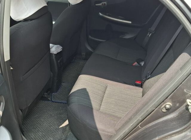 Серый Тойота Королла, объемом двигателя 1.6 л и пробегом 292 тыс. км за 6500 $, фото 1 на Automoto.ua