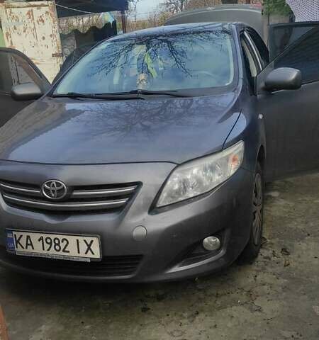 Серый Тойота Королла, объемом двигателя 1.6 л и пробегом 280 тыс. км за 6500 $, фото 1 на Automoto.ua