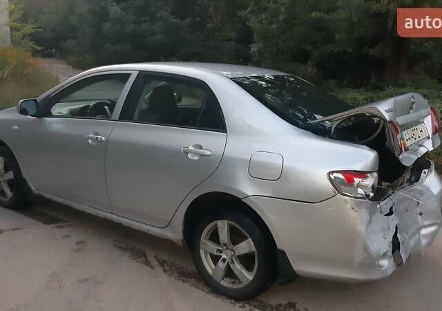 Серый Тойота Королла, объемом двигателя 1.6 л и пробегом 200 тыс. км за 4500 $, фото 1 на Automoto.ua