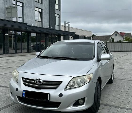 Сірий Тойота Королла, об'ємом двигуна 1.6 л та пробігом 260 тис. км за 5800 $, фото 1 на Automoto.ua