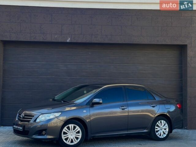 Сірий Тойота Королла, об'ємом двигуна 1.6 л та пробігом 197 тис. км за 7999 $, фото 1 на Automoto.ua