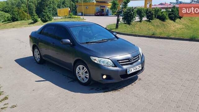 Сірий Тойота Королла, об'ємом двигуна 1.6 л та пробігом 290 тис. км за 7800 $, фото 1 на Automoto.ua