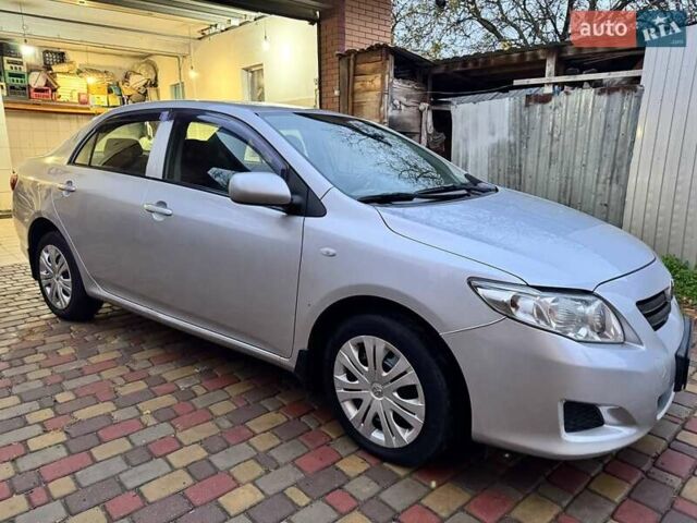 Серый Тойота Королла, объемом двигателя 1.6 л и пробегом 165 тыс. км за 7250 $, фото 1 на Automoto.ua
