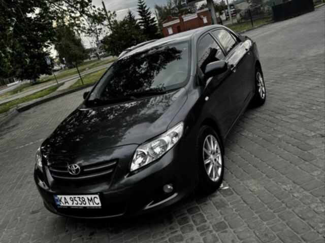 Серый Тойота Королла, объемом двигателя 1.6 л и пробегом 200 тыс. км за 6700 $, фото 1 на Automoto.ua