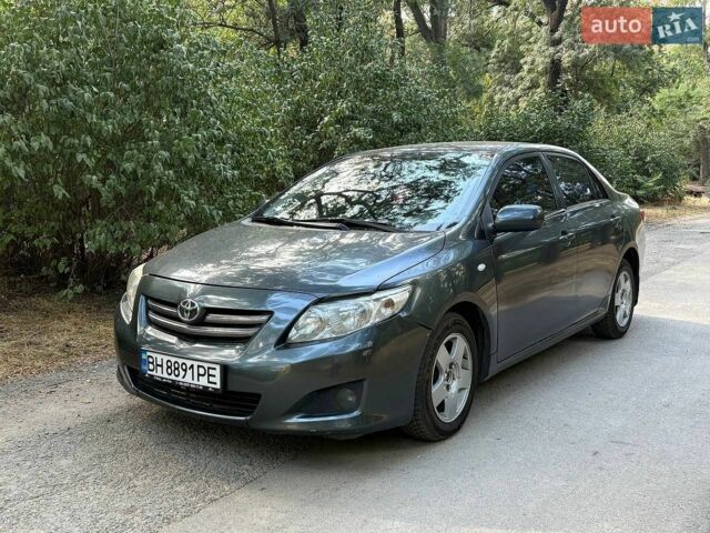 Сірий Тойота Королла, об'ємом двигуна 1.8 л та пробігом 178 тис. км за 6400 $, фото 1 на Automoto.ua