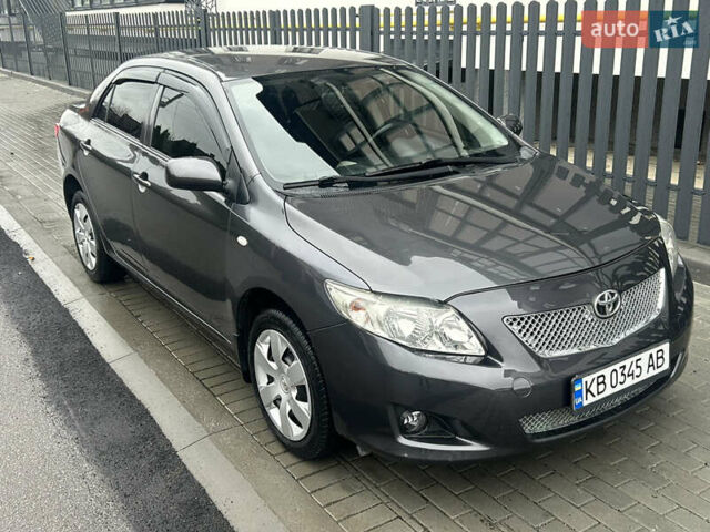 Сірий Тойота Королла, об'ємом двигуна 1.6 л та пробігом 287 тис. км за 5999 $, фото 1 на Automoto.ua